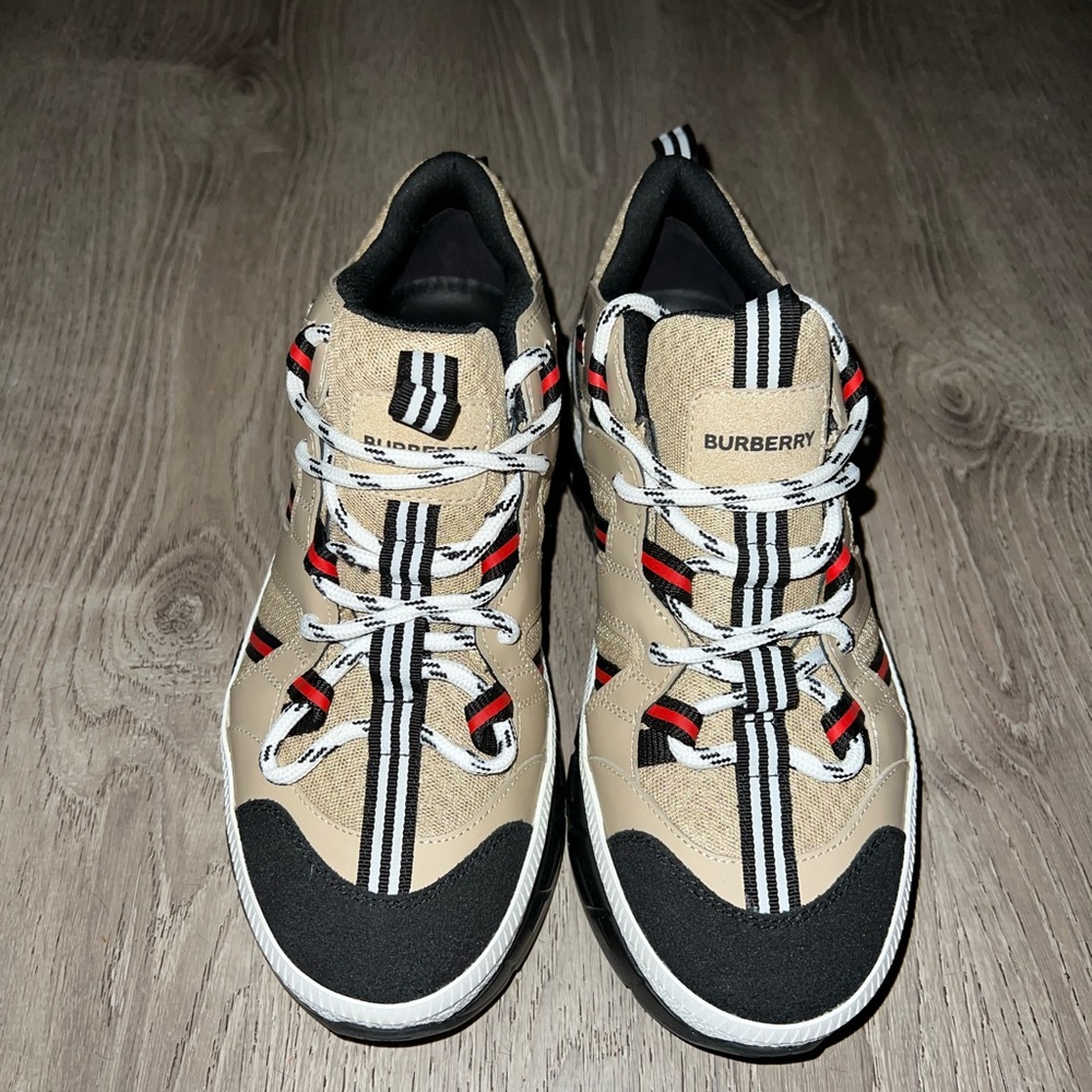 Burberry sneakers